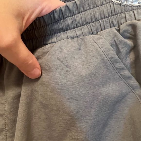 Womens under Armour greenbay packer shorts - Picture 4 of 4